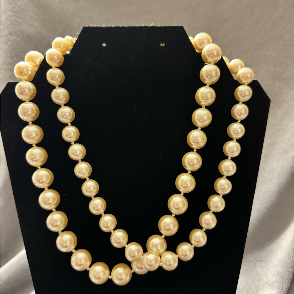 Vintage Carolee Cream Faux Pearl Double Strand Necklace